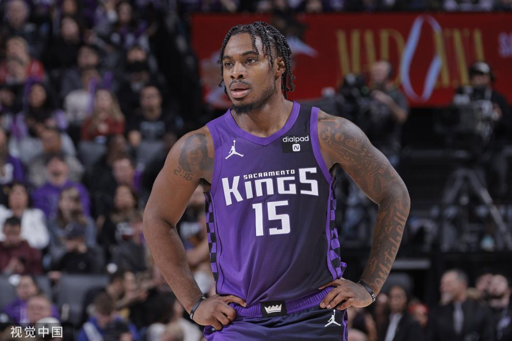 男性开始拥 男性开始拥