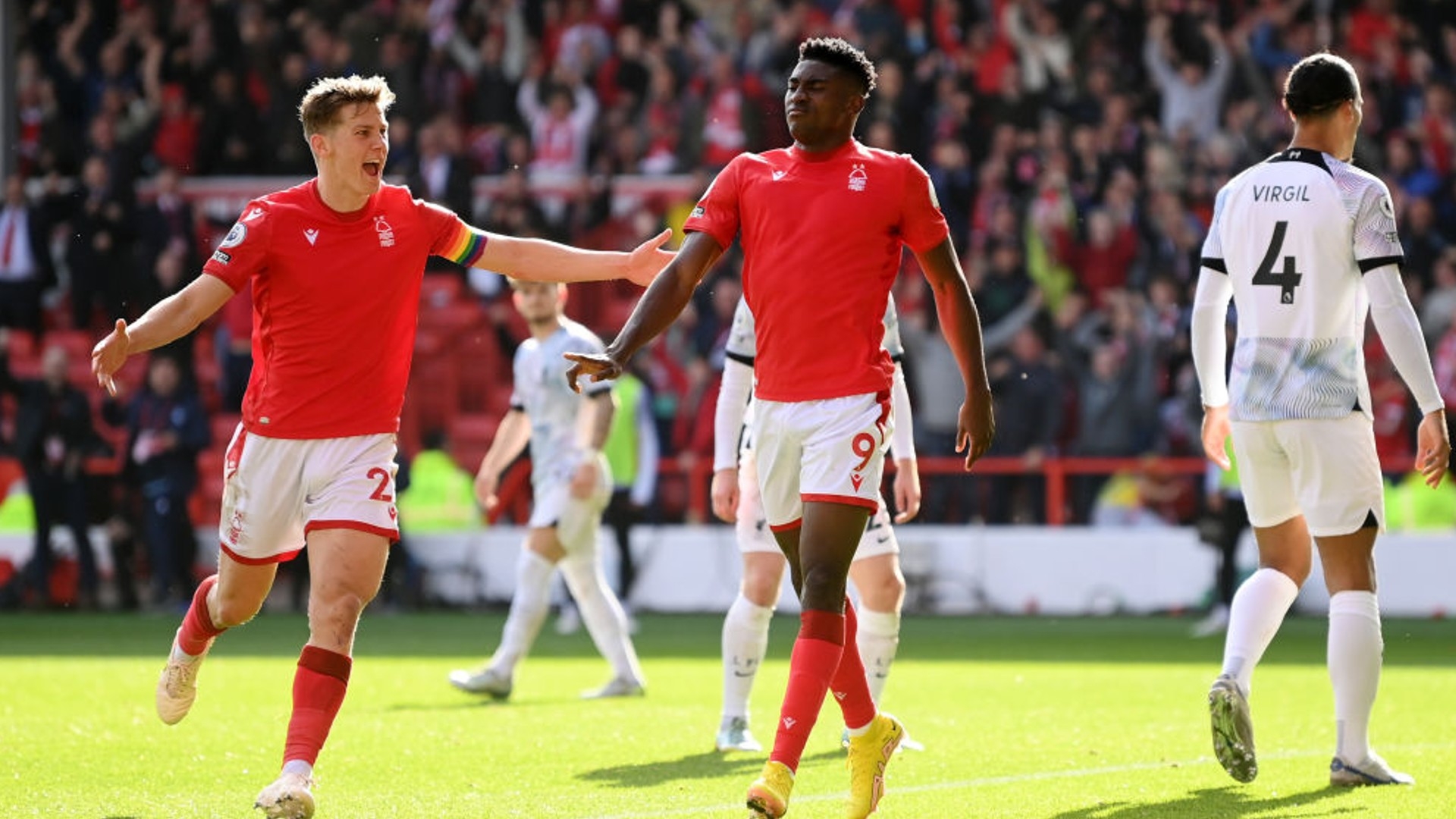 己的足球梦 己的足球梦