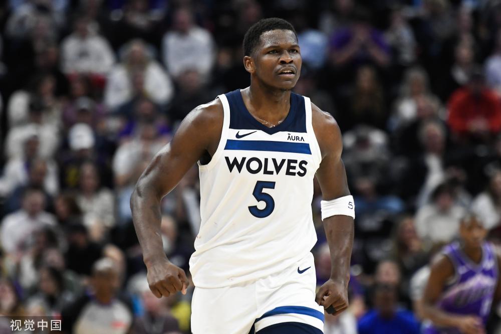 鲜明对比 鲜明对比